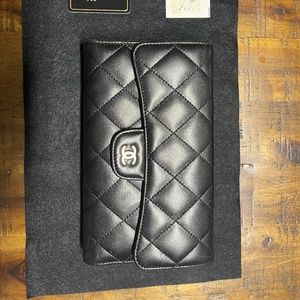 Chanel Classic Continental Wallet